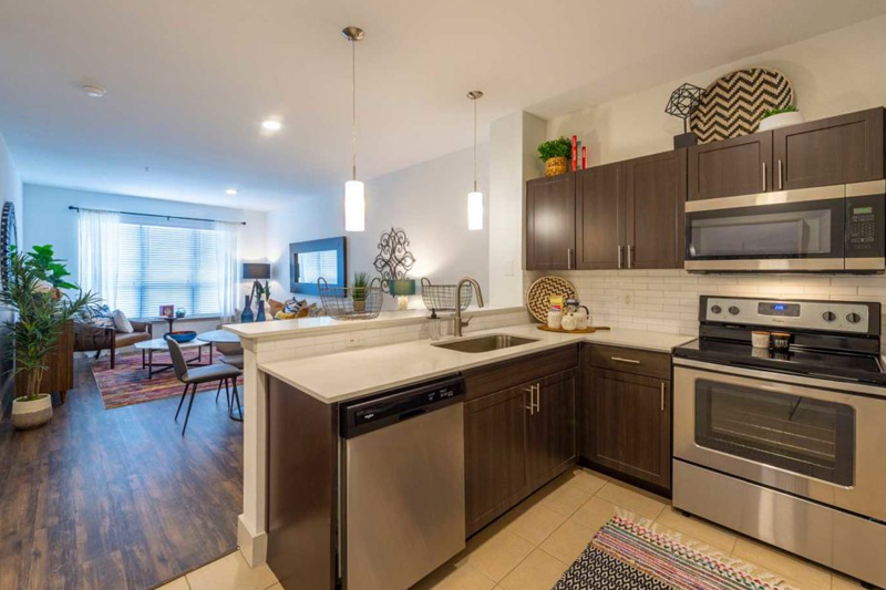 2222 Smith Living room and kitchen