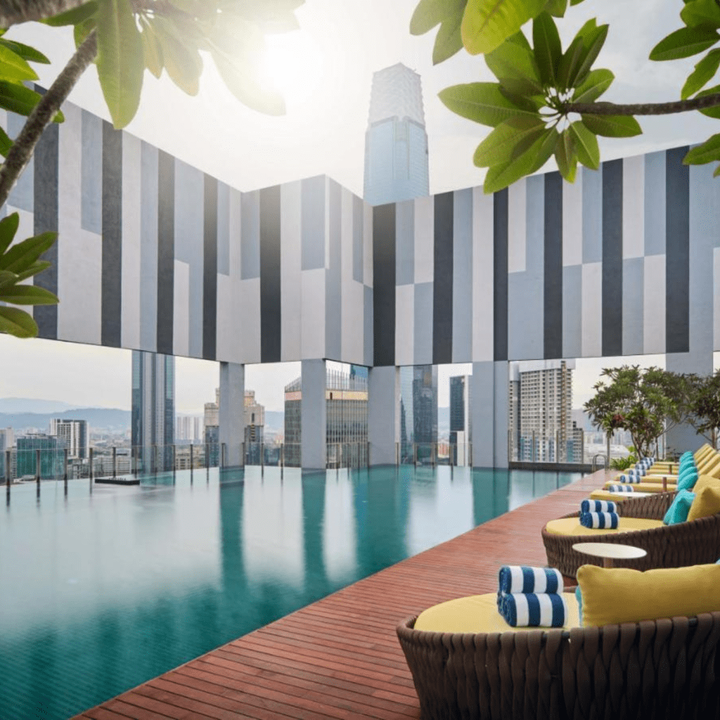 Pan Pacific Serviced Suites Kuala Lumpur pool
